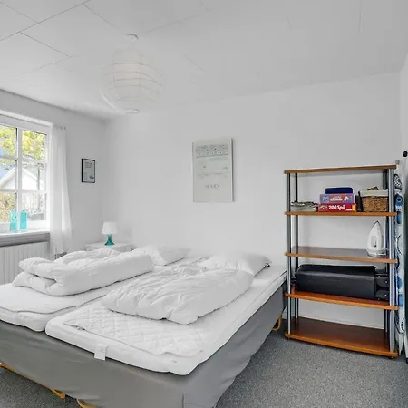 Holiday home Lovely In With Wifi