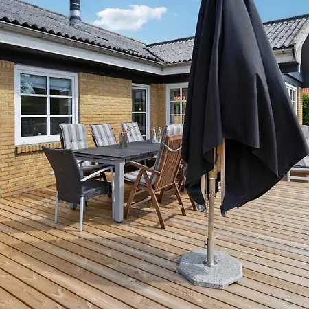 Lovely In With Wifi Holiday home