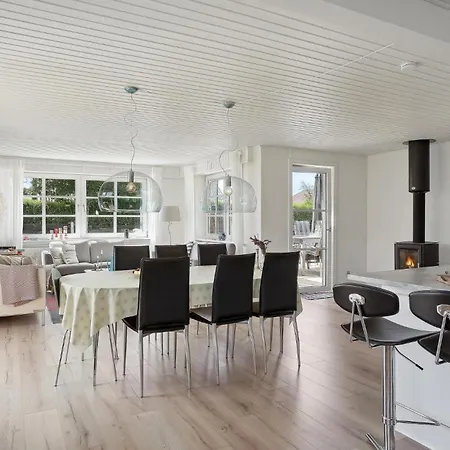 Lovely In With Wifi Holiday home
